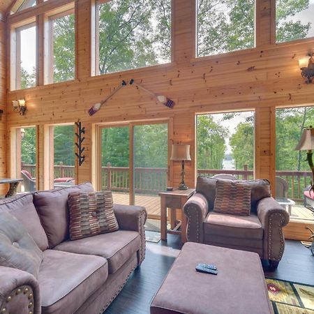Scenic Hayward Lake View Retreat With Fire Pit Luaran gambar