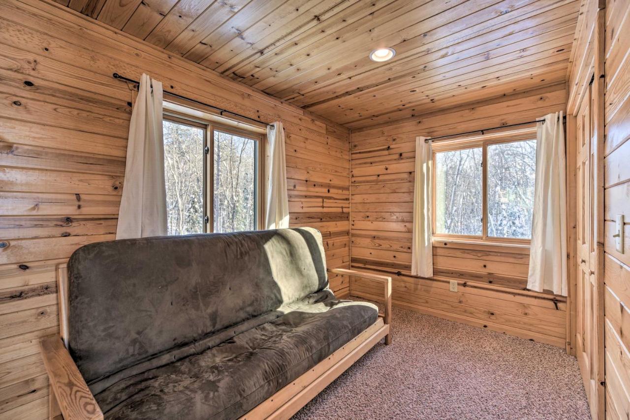 Scenic Hayward Lake View Retreat With Fire Pit Luaran gambar