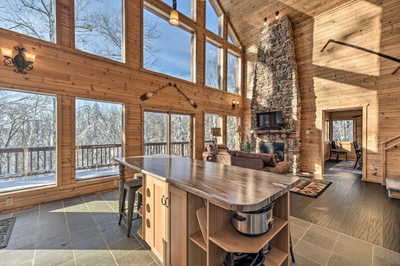 Scenic Hayward Lake View Retreat With Fire Pit Luaran gambar